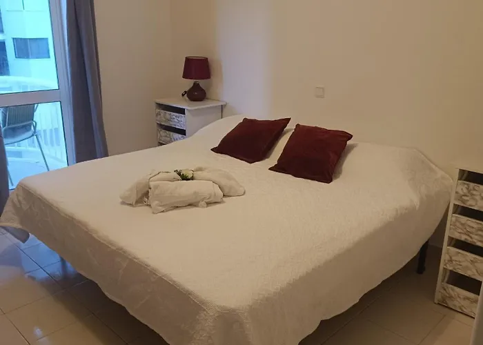 4a Atlantico T2 - Casas & Papeis * Armação de Pêra